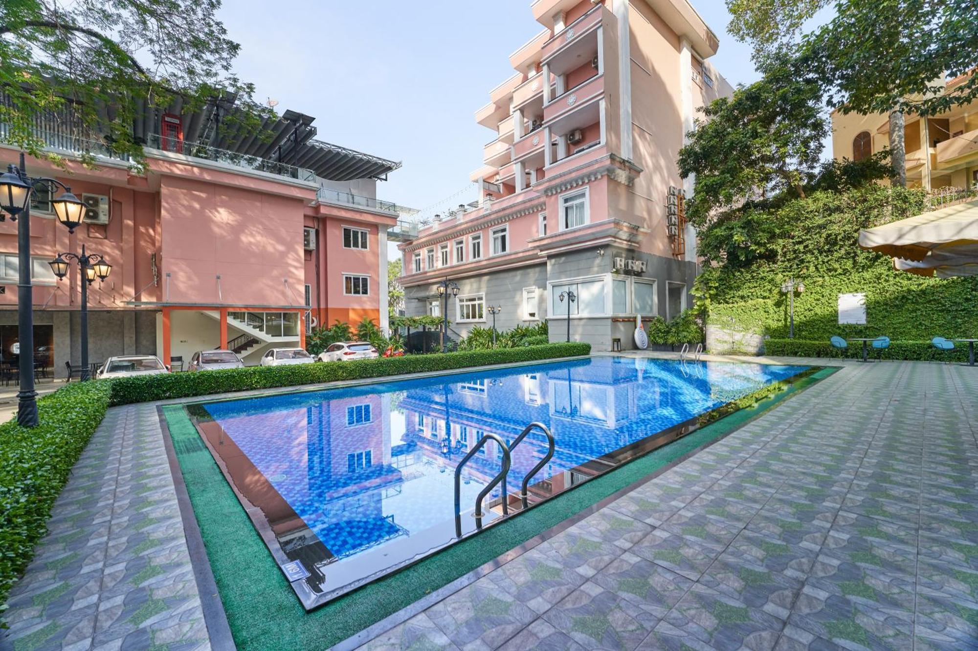 Bcons Riverside Hotel Binh Duong Thu Dau Mot Exterior foto