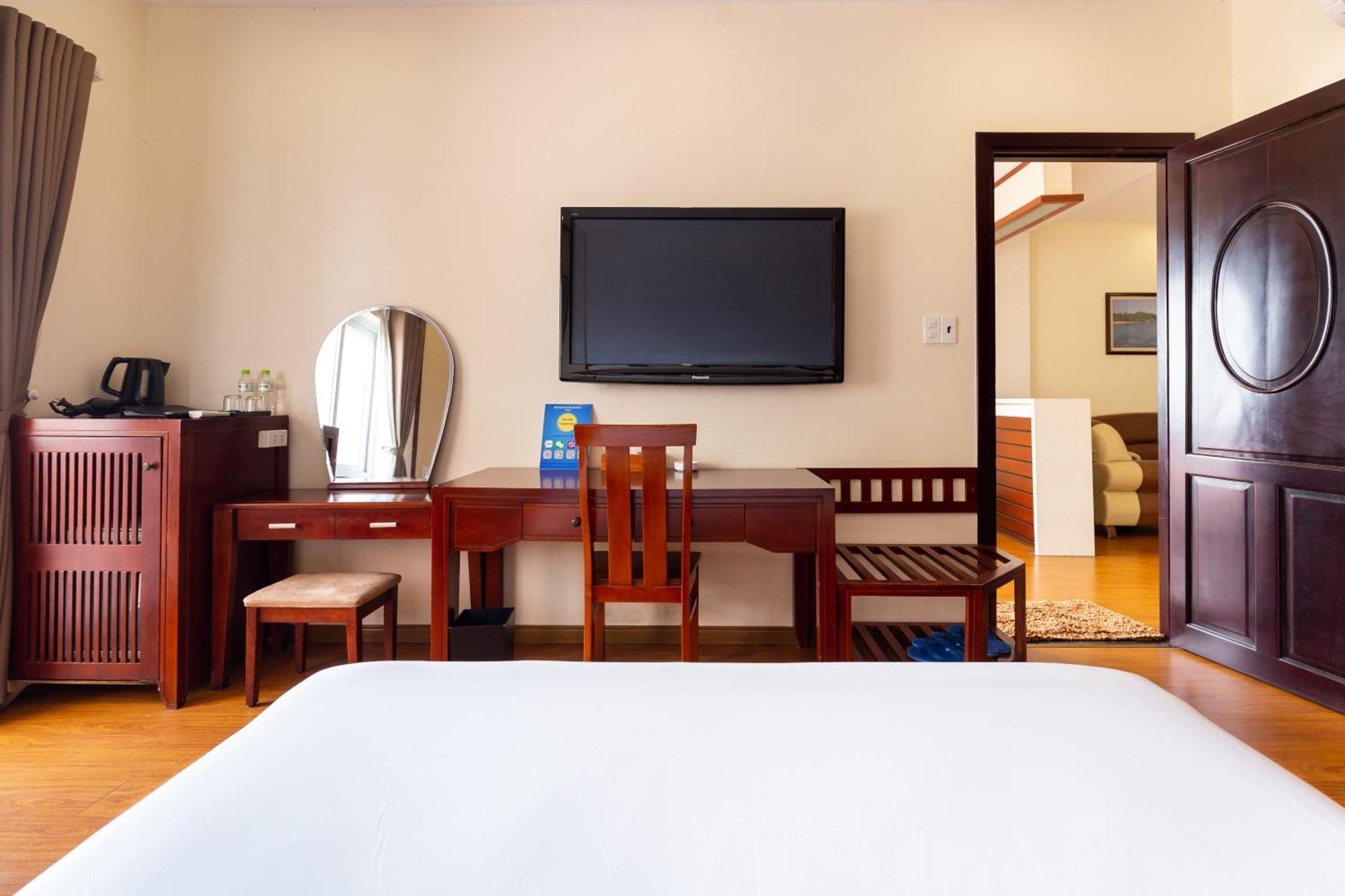 Bcons Riverside Hotel Binh Duong Thu Dau Mot Exterior foto